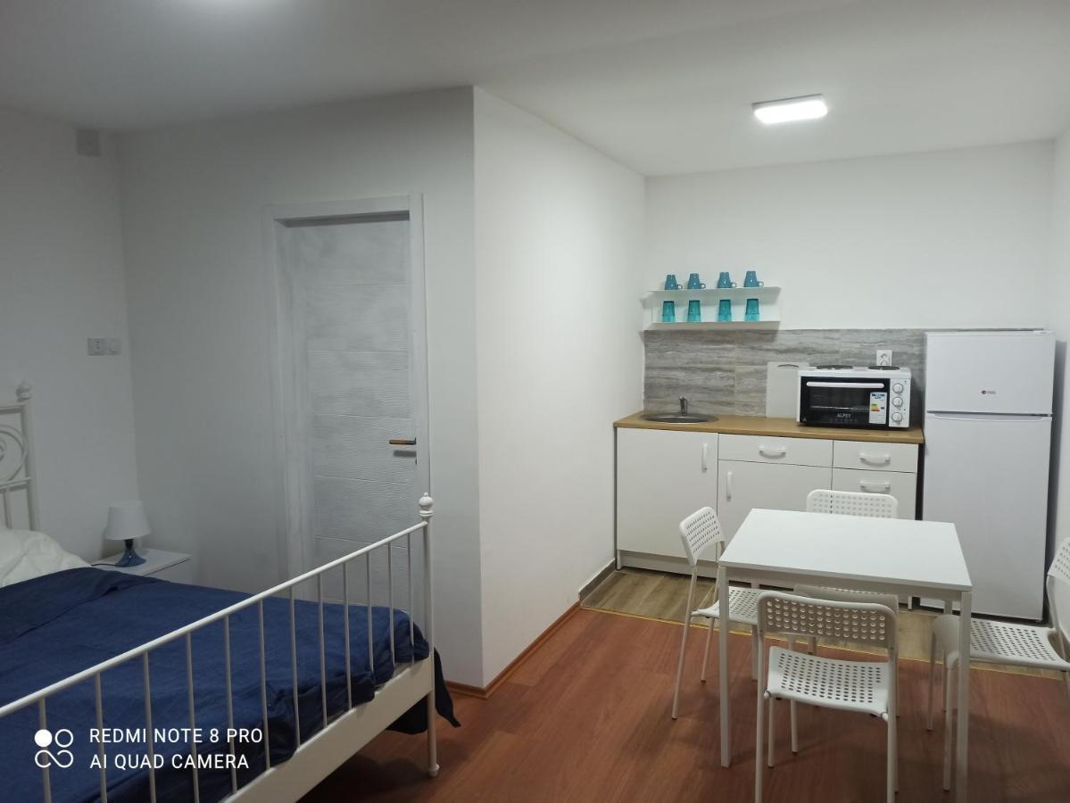 Apartmani Lina Рибарска баня Екстериор снимка